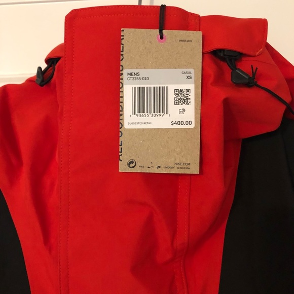 Men’s Nike ACG GORE-TEX Hooded Jacket - Picture 4 of 6